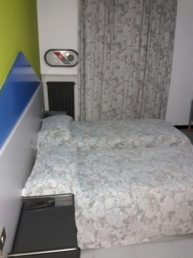 Albergo Piccadilly Medolago Dış mekan fotoğraf